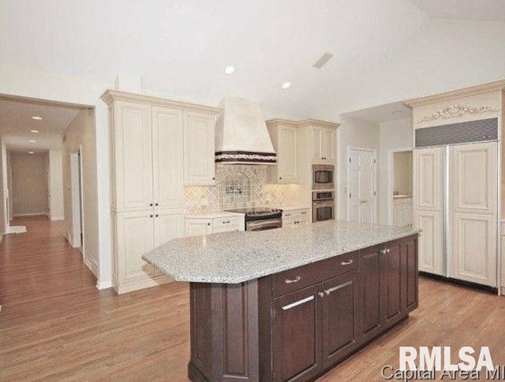 3208 Falcon Point Springfield, IL 62711 - Photo 8 of 17