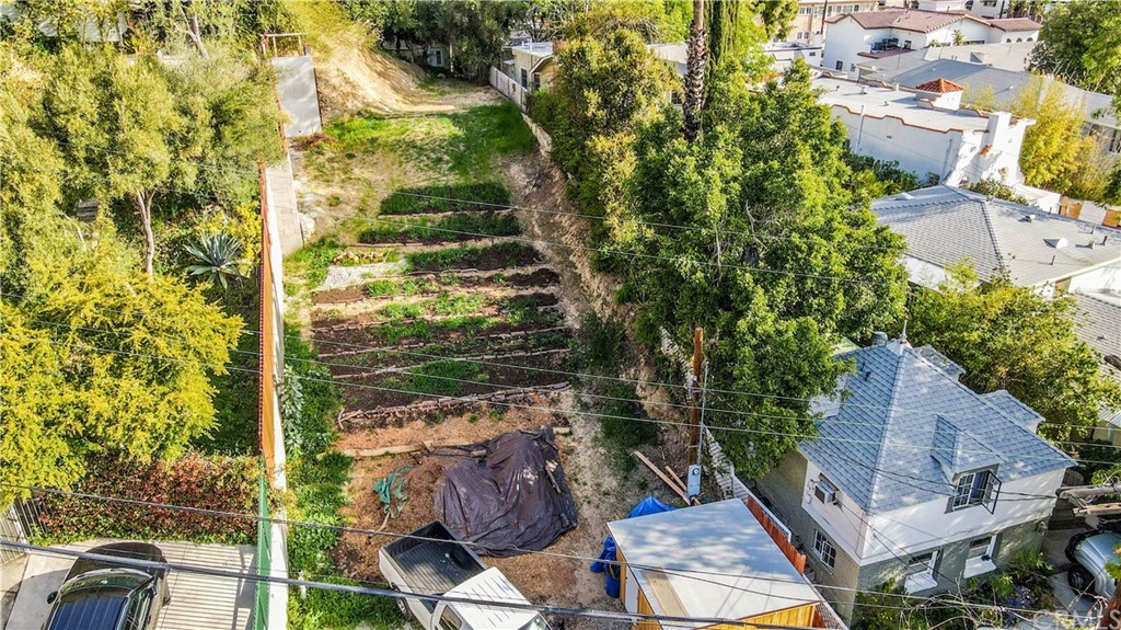 2599 Dearborn Drive Los Angeles, CA 90068 - Photo 3 of 17