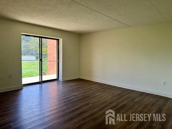 $2,399 | 356 Ridge Road, Unit A03, Dayton, NJ 08810