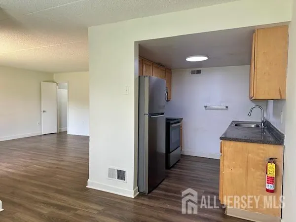 $2,399 | 356 Ridge Road, Unit A03, Dayton, NJ 08810