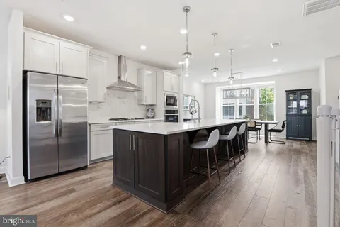 $688,000 | 12887 Sunrise Ridge Alley, Herndon, VA 20171
