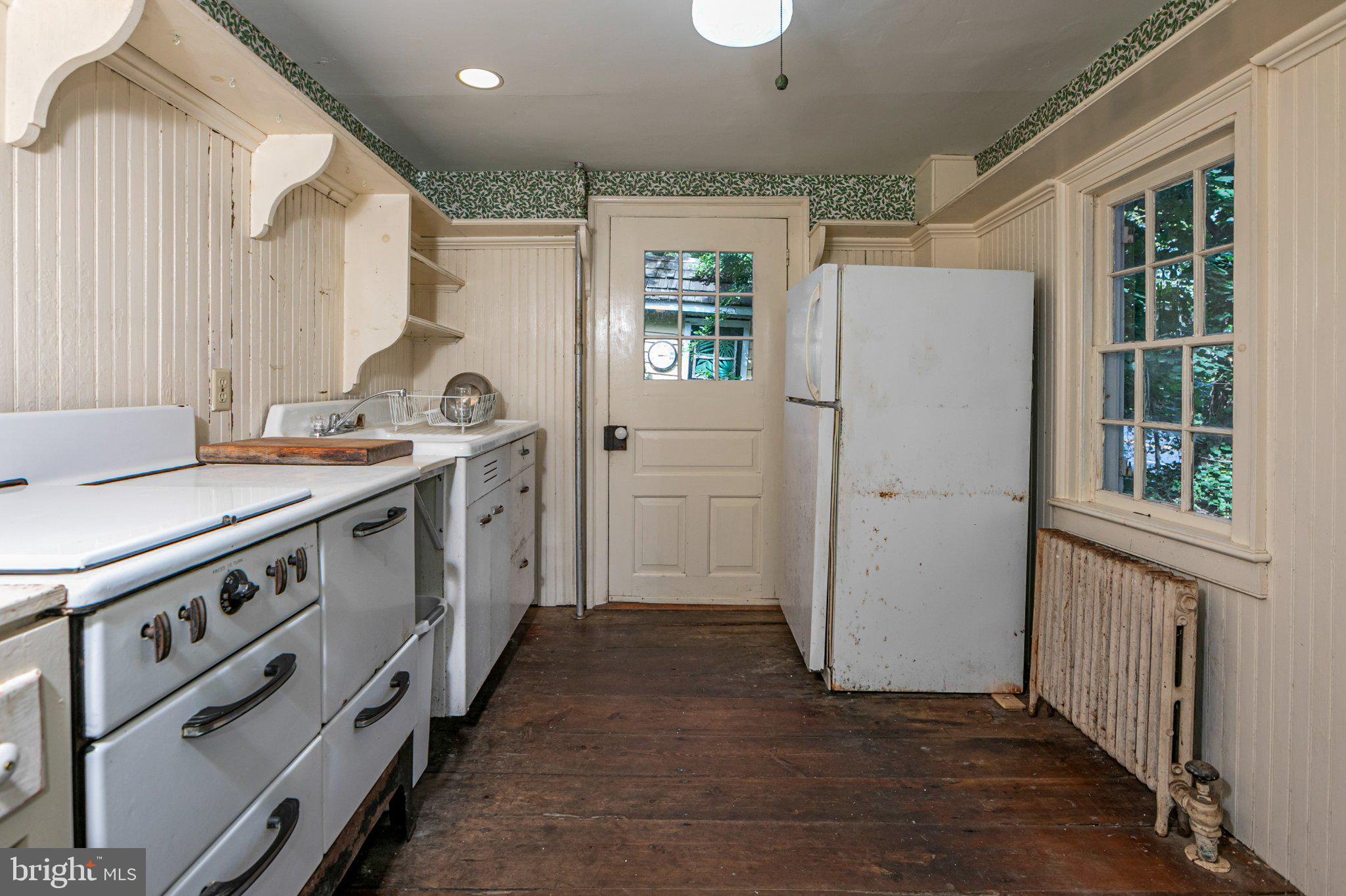 2071 Pennington Road Ewing, NJ 08618 - Photo 13 of 45 Gallery Image 13