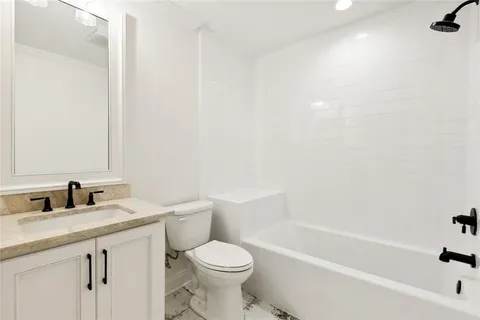 $750,000 | 4113 Napoli Drive, Metairie, LA 70002