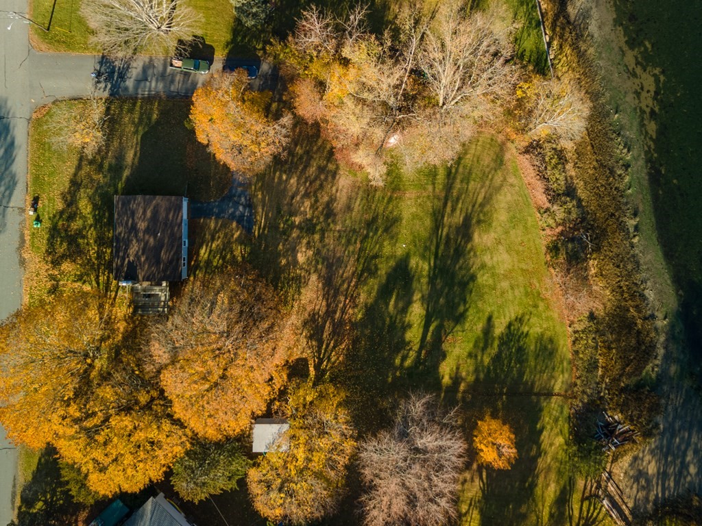 46 Madison Road Swansea, MA 02777 - Photo 5 of 19 Gallery Image 5