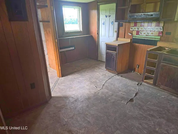 $14,812 | 24776 Highway 61, Coahoma, MS 38617