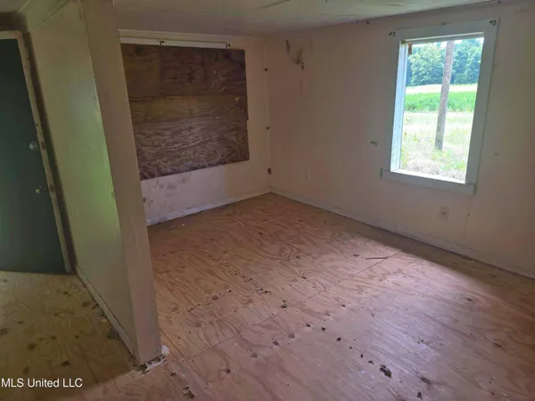 $14,812 | 24776 Highway 61, Coahoma, MS 38617