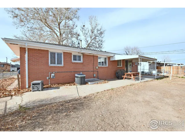 a view of a outdoor space