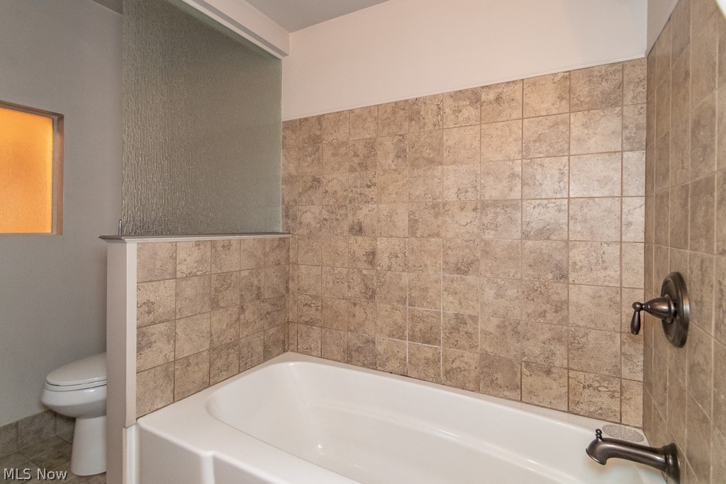 4097 Rabbit Run Drive Brooklyn, OH 44144 - Photo 9 of 25