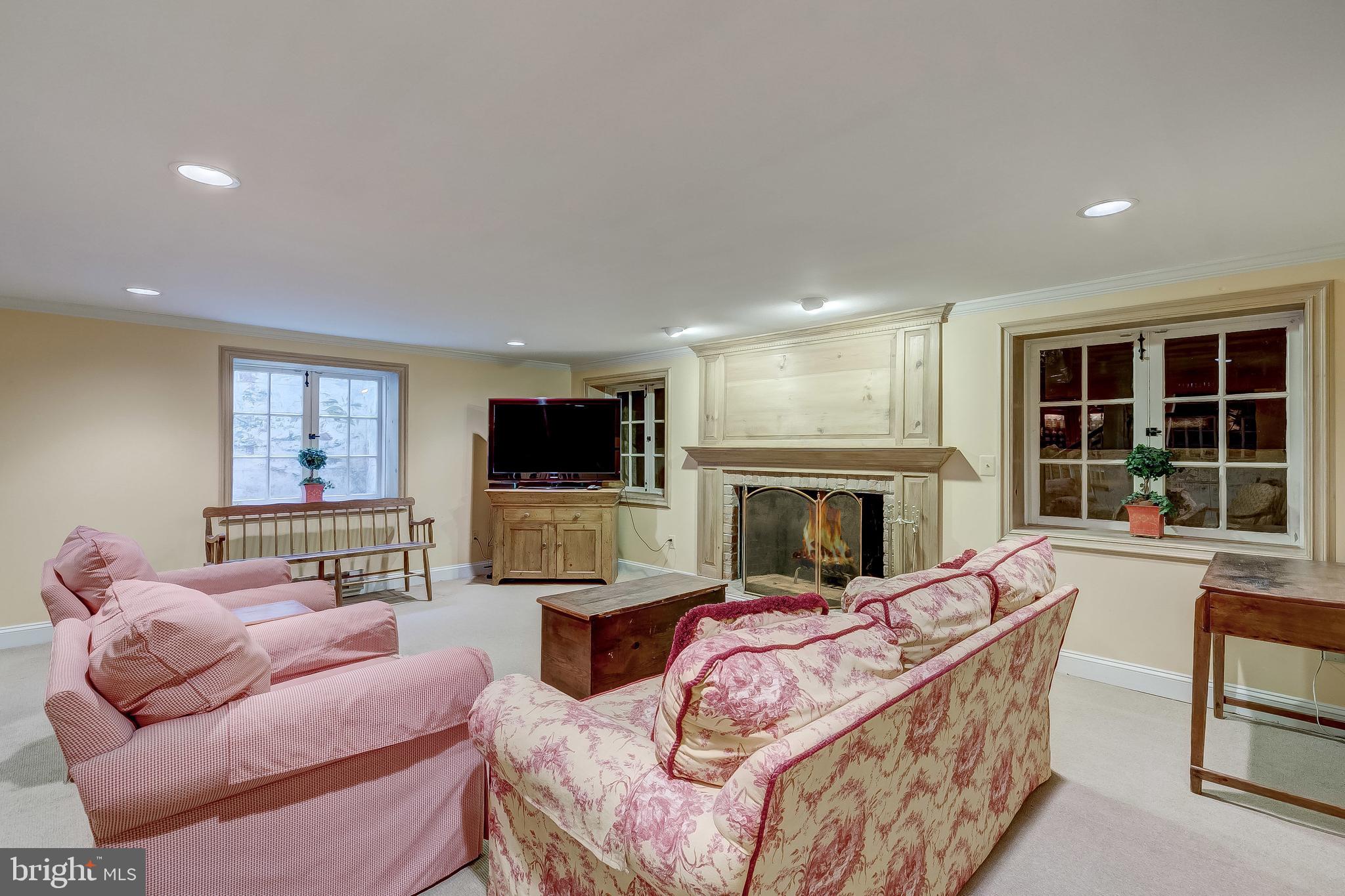 2 Thicket Road Baltimore, MD 21212 - Photo 40 of 57
