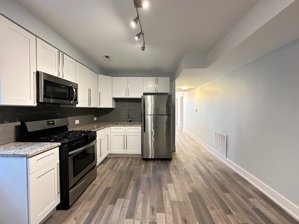 4148 West Cermak Road, Unit GARDEN Chicago, IL 60623 - Photo 3 of 20