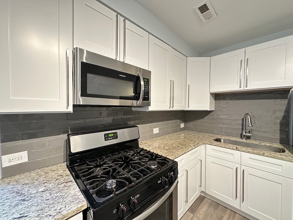 4148 West Cermak Road, Unit GARDEN Chicago, IL 60623 - Photo 5 of 20