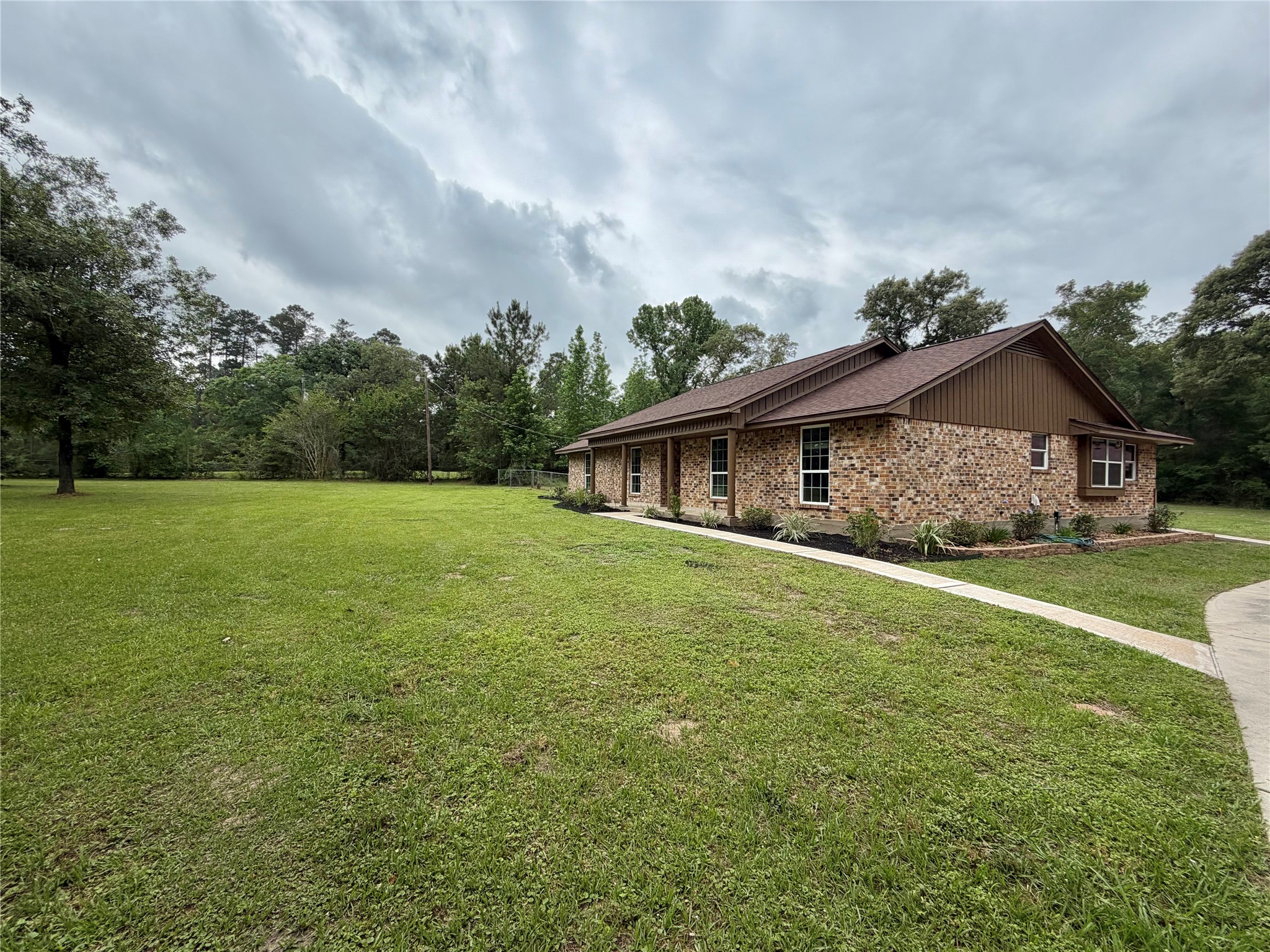 14437 Jack Gibbs Road Willis, TX 77378 - Photo 2 of 20