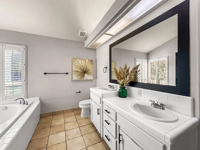 $479,900 | 8534 North Meridian Avenue, Fresno, CA 93720