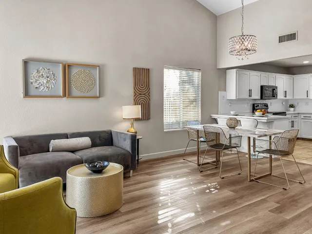 $479,900 | 8534 North Meridian Avenue, Fresno, CA 93720