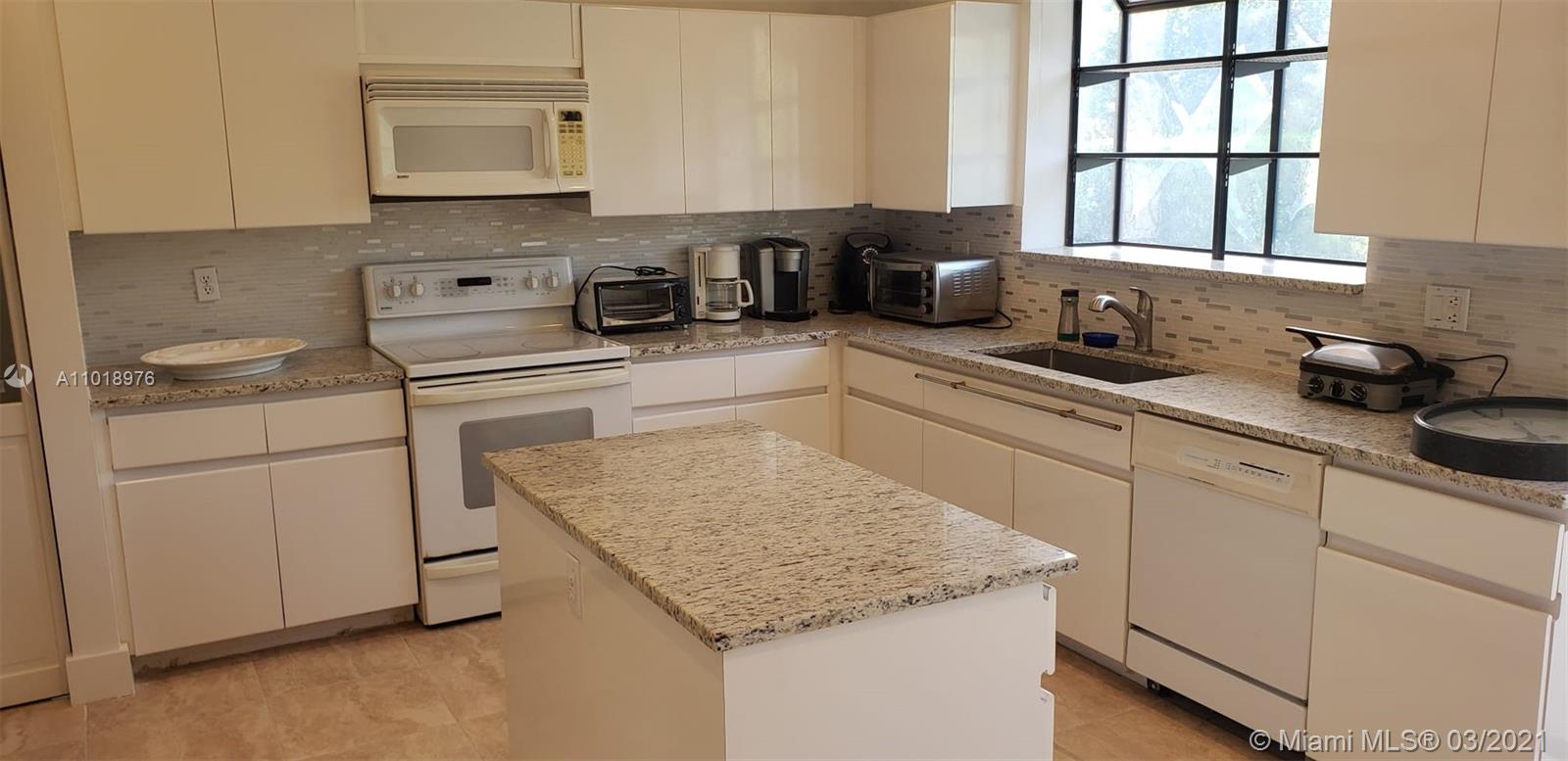 6478 Via Rosa Boca Raton, FL 33433 - Photo 8 of 11