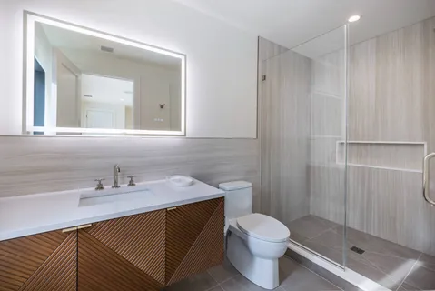 $6,250,000 | 33 Harbor View Drive, East Hampton, NY 11937