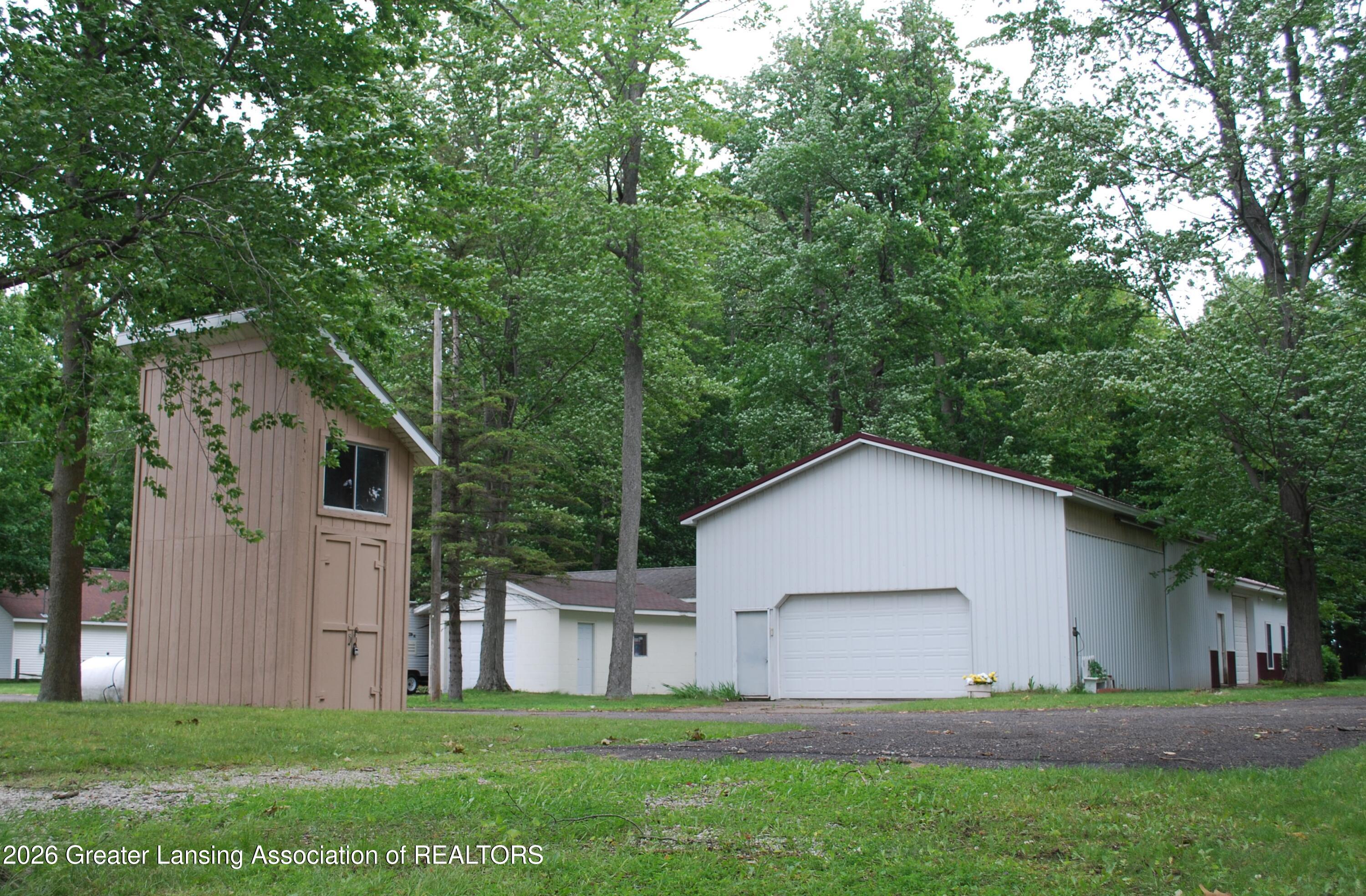 1520 Shepard Road Crystal, MI 48818 - Photo 5 of 59 3