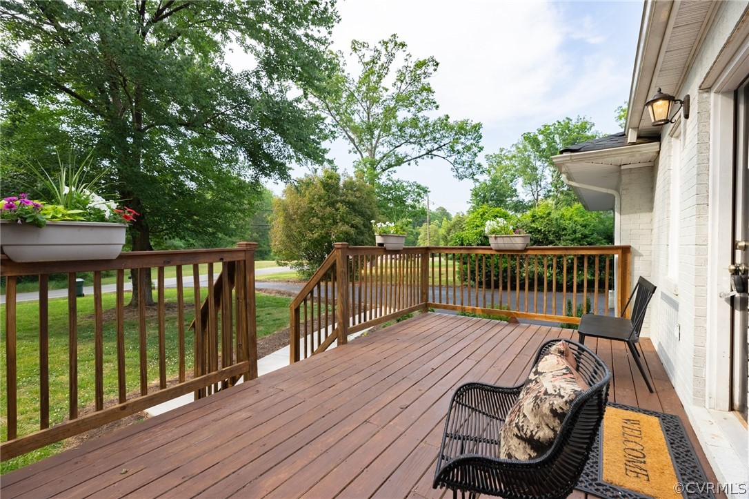 10529 Courtney Road Glen Allen, VA 23060 - Photo 8 of 36 Gallery Image 8