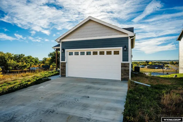 $395,000 | 101 Watkins Street, Buffalo, WY 82834