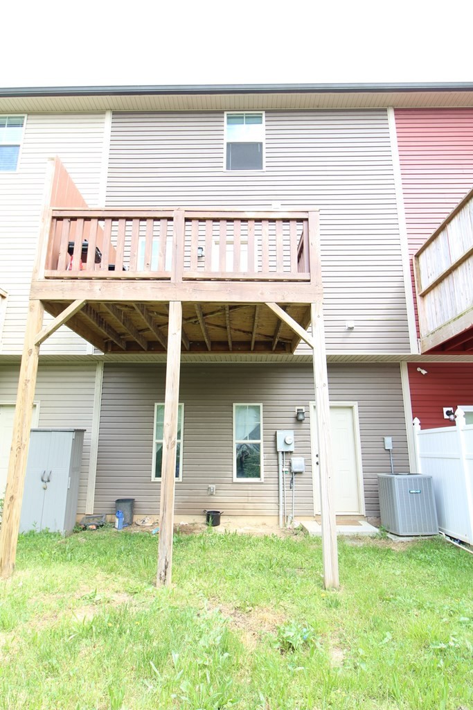 1348 Weeks Drive Northeast Cleveland, TN 37312 - Photo 4 of 25 a backyard of a house