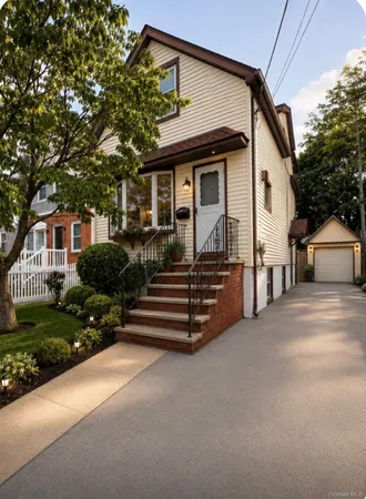 $799,000 | 53 Cumberland Place, Valley Stream, NY 11580