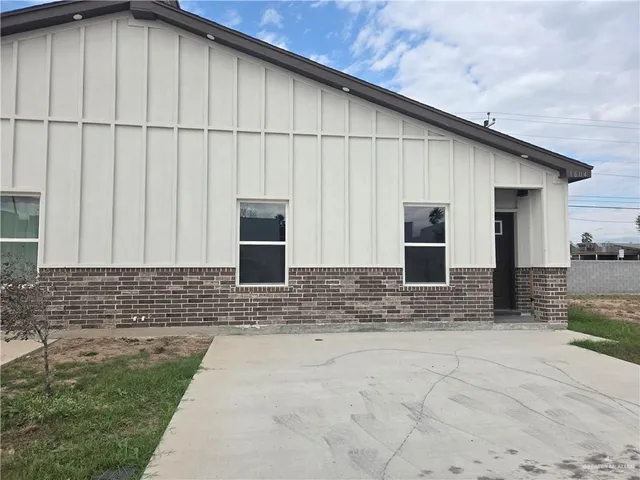 $1,100 | 1604 West B Street, Mission, TX 78572