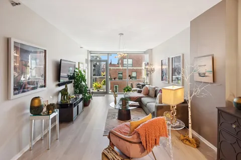 $349,000 | 123 South Green Street, Unit 409B, Chicago, IL 60607