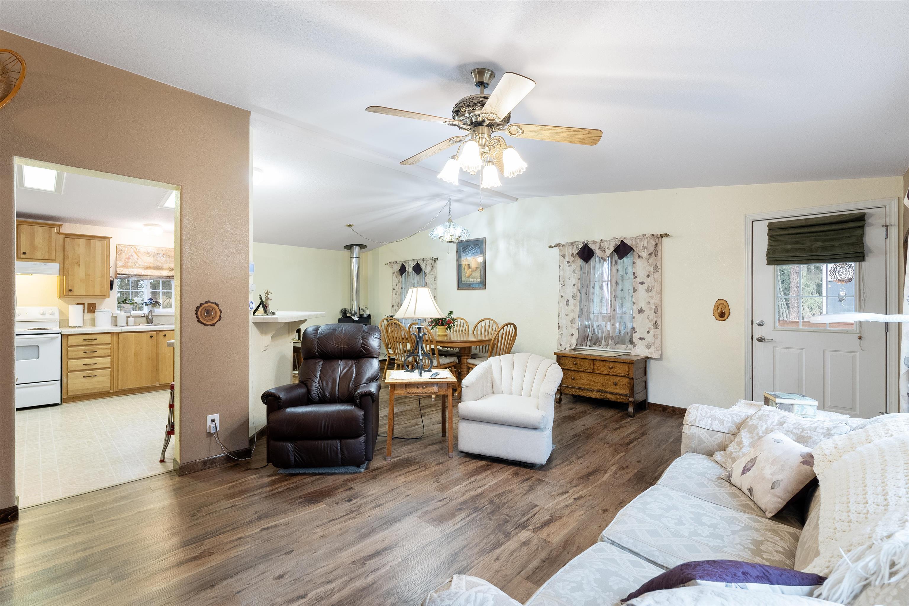 13411 East Randall Road Mead, WA 99021 - Photo 9 of 47