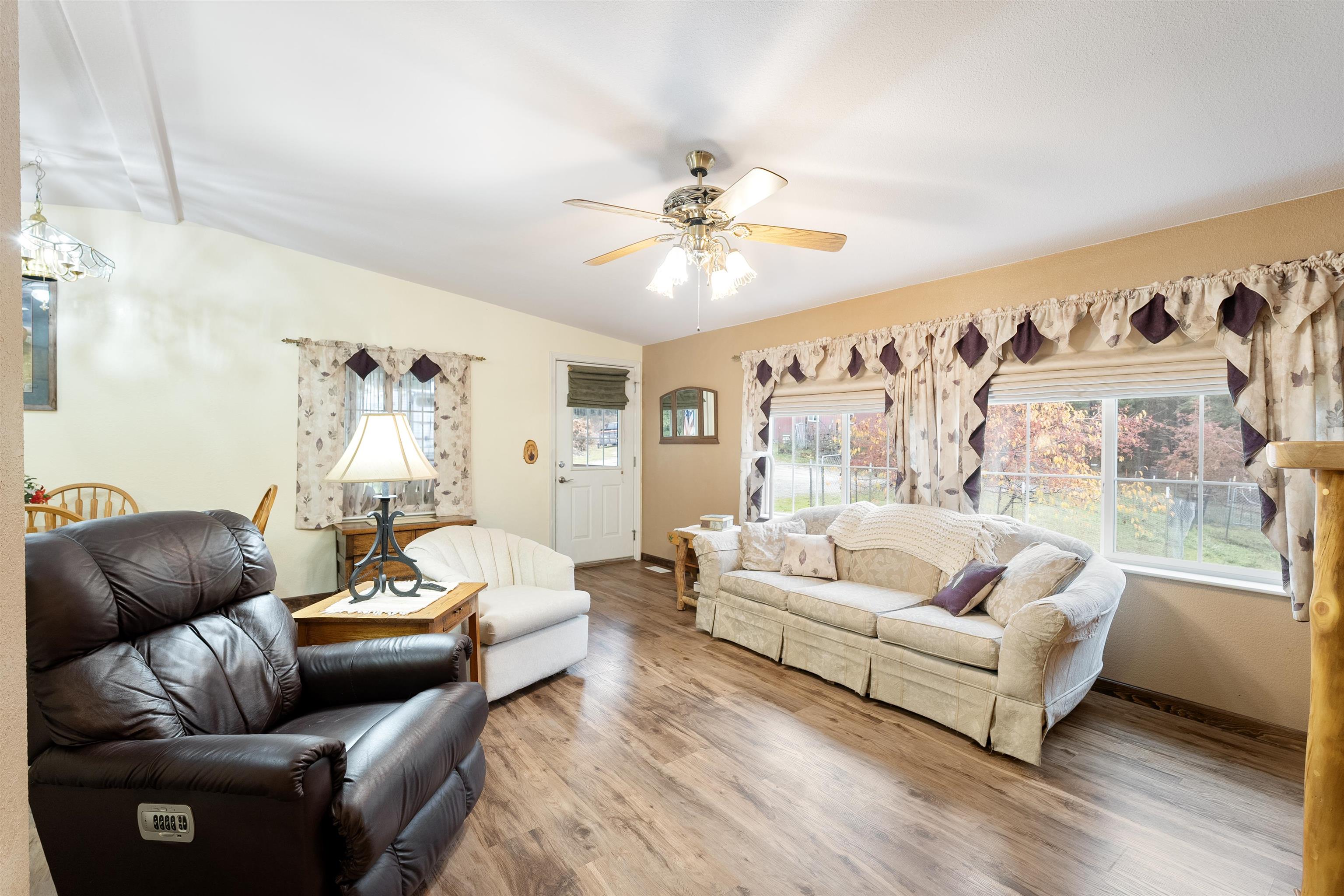 13411 East Randall Road Mead, WA 99021 - Photo 10 of 47