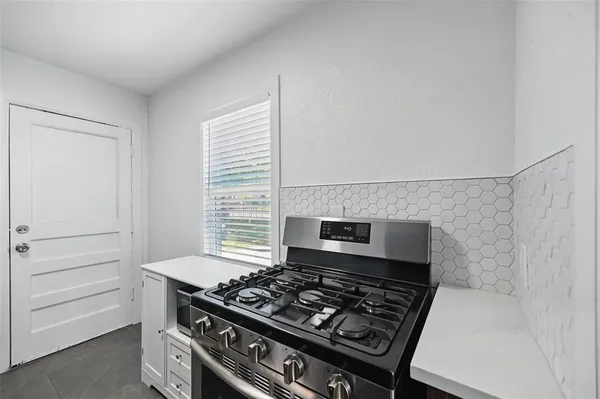$1,650 | 1205 Hamsted Street, Fort Worth, TX 76115