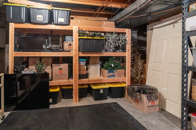 $715,000 | 2101 Windsor Drive, Marion, IL 62959