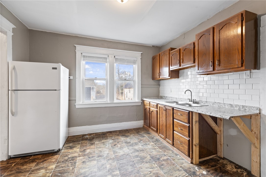 175 Bartlett Street Rochester, NY 14611 - Photo 19 of 39