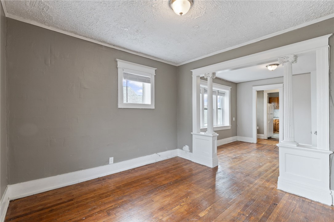 175 Bartlett Street Rochester, NY 14611 - Photo 6 of 39