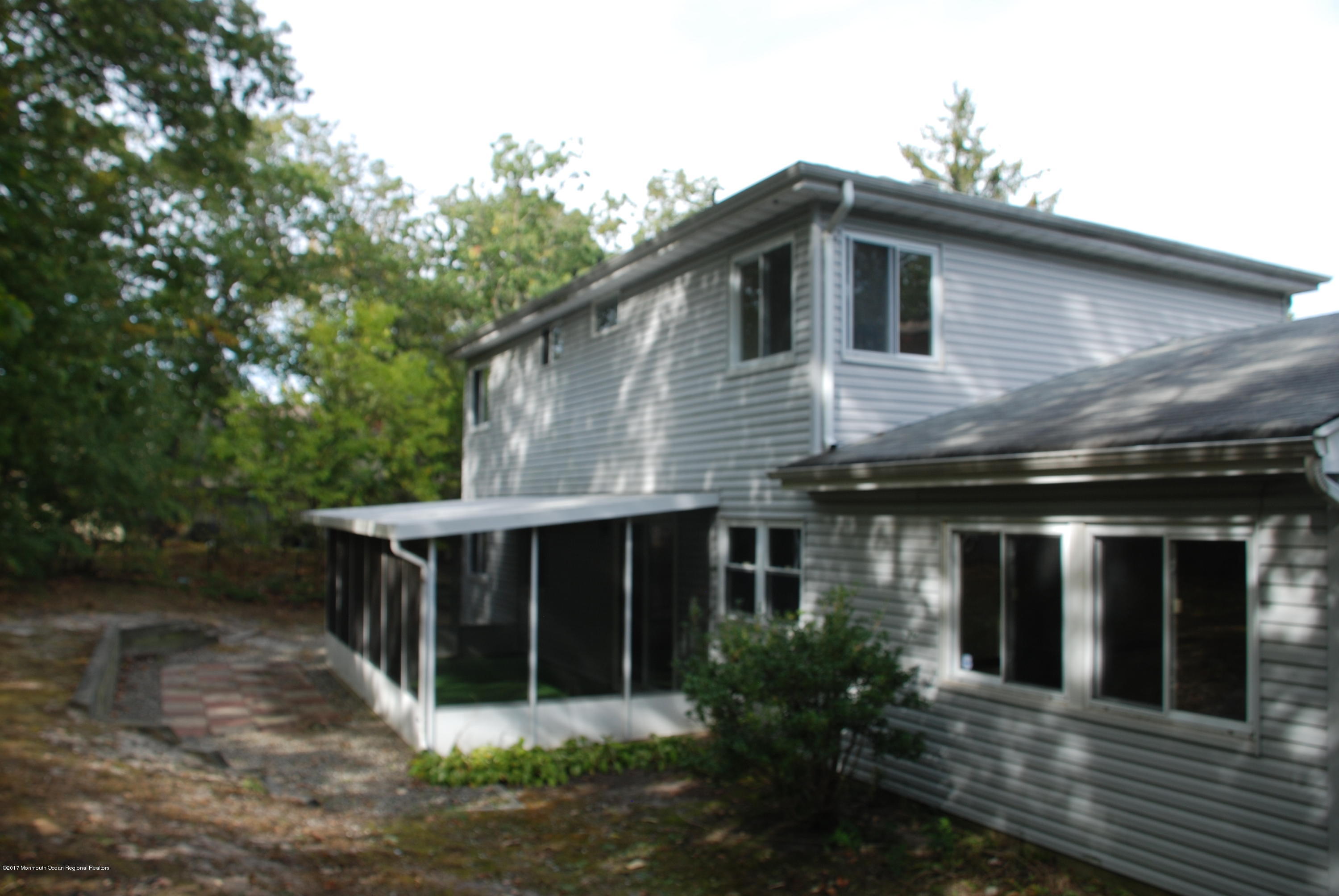 1000 Port-Au-Prince Street Toms River, NJ 08753 - Photo 3 of 17 DSC_0802