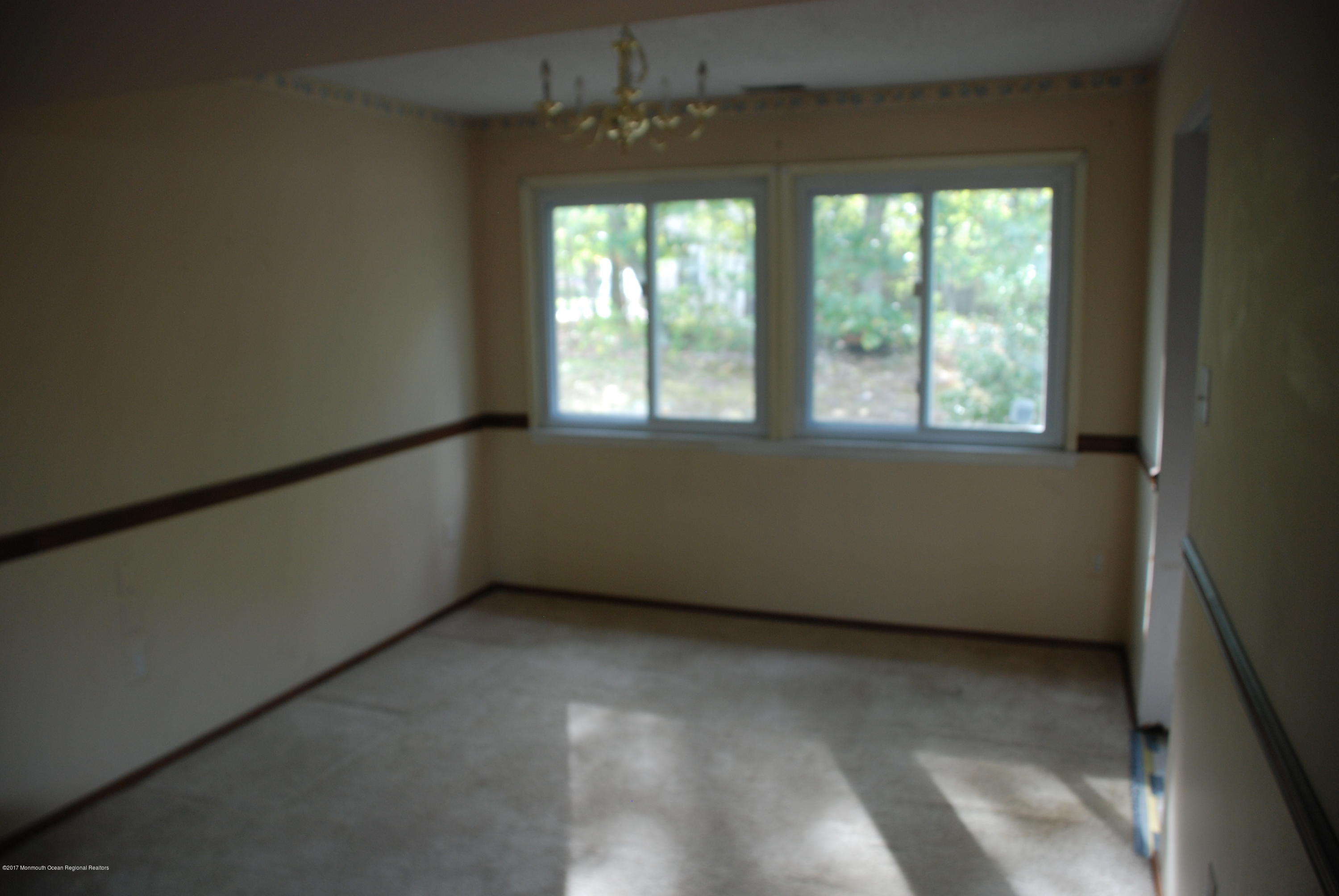 1000 Port-Au-Prince Street Toms River, NJ 08753 - Photo 6 of 17 DSC_0805