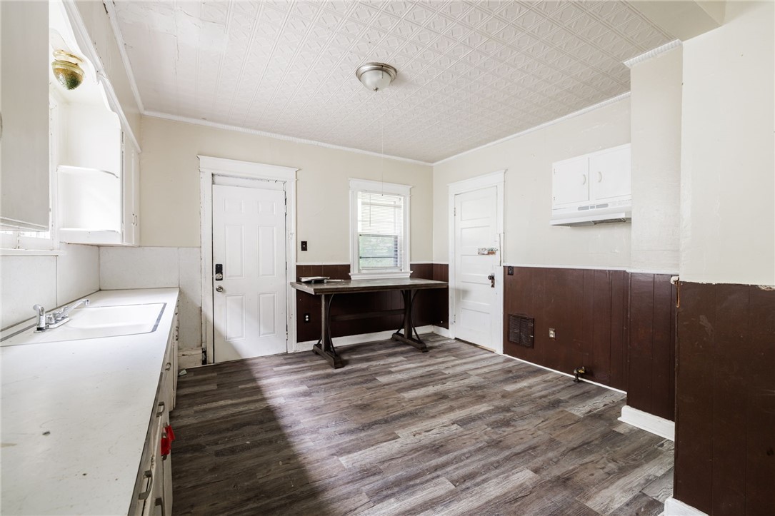 55 Austin Street Rochester, NY 14606 - Photo 8 of 32