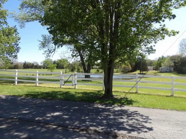 $319,500 | 6475 Highway 145, Carrier Mills, IL 62917