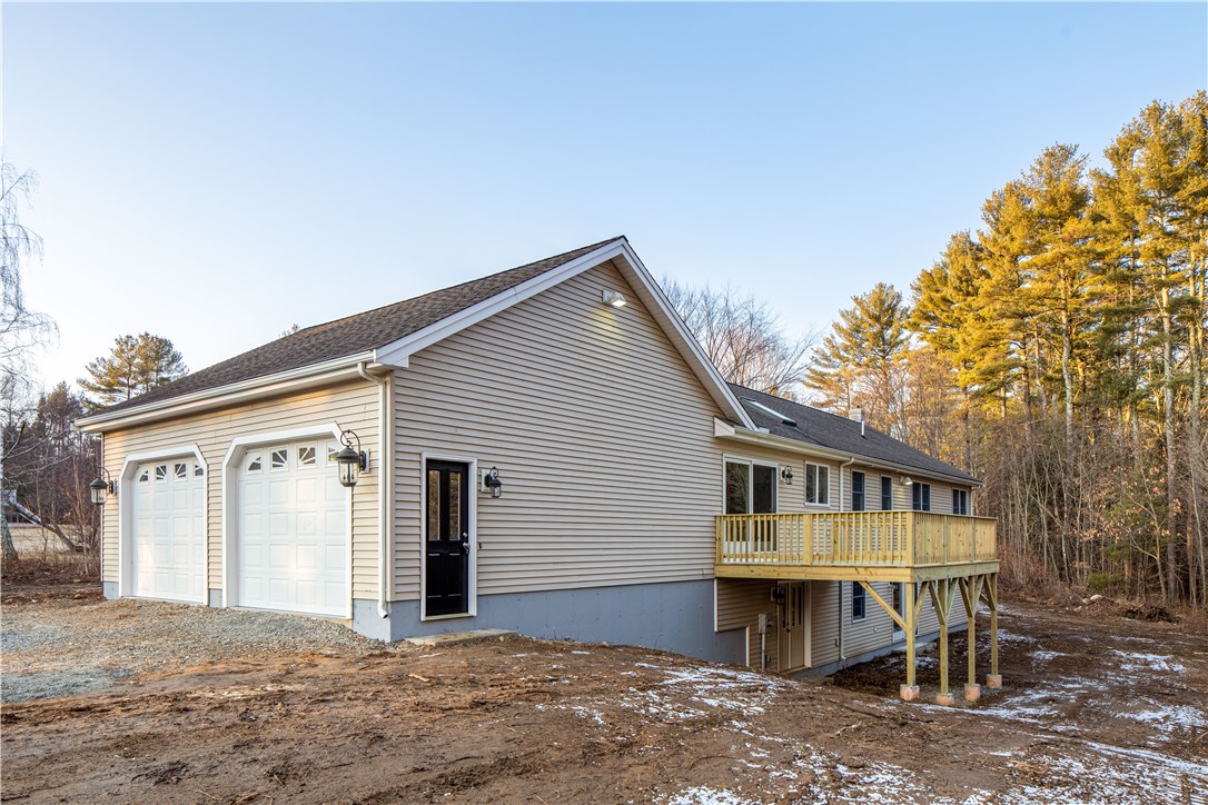 211 Spring Grove Road Glocester, RI 02814 - Photo 3 of 40