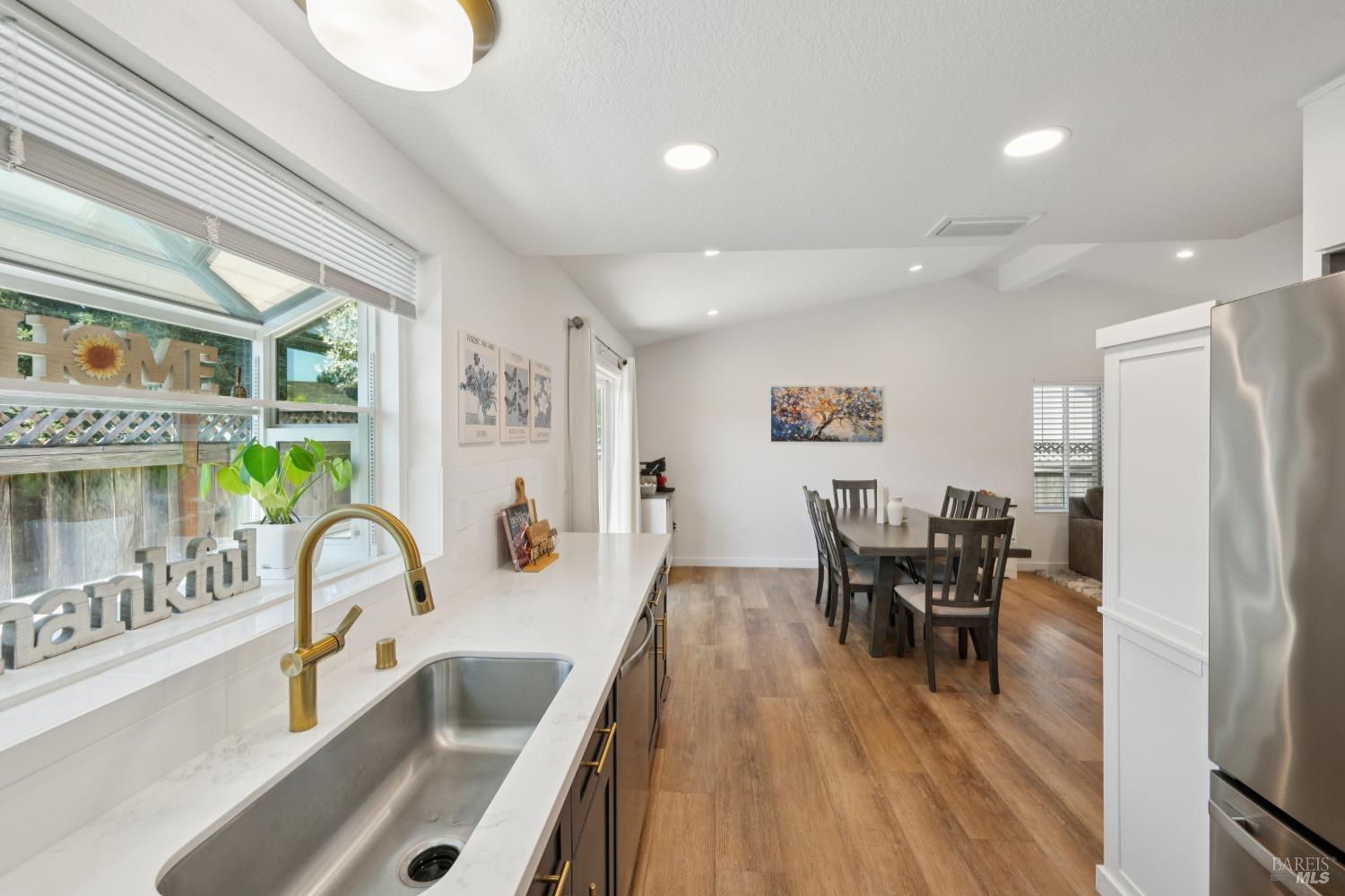 2321 Mandarin Lane Santa Rosa, CA 95401 - Photo 13 of 37
