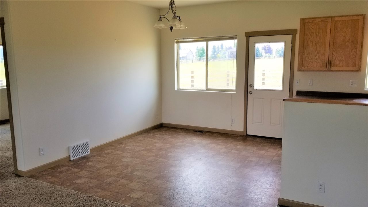 13304 East Piper Road Spokane, WA 99217 - Photo 12 of 20