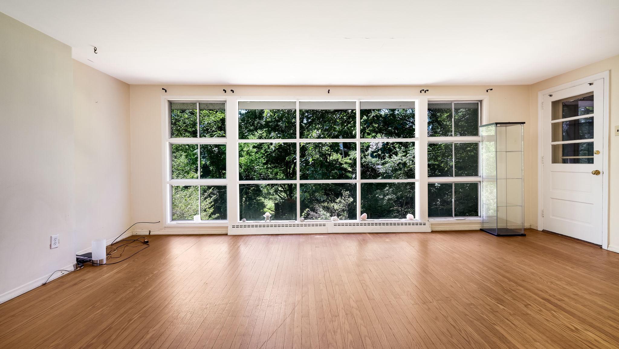 42 West Ridge Road Media, PA 19063 - Photo 15 of 33 Livingroom window