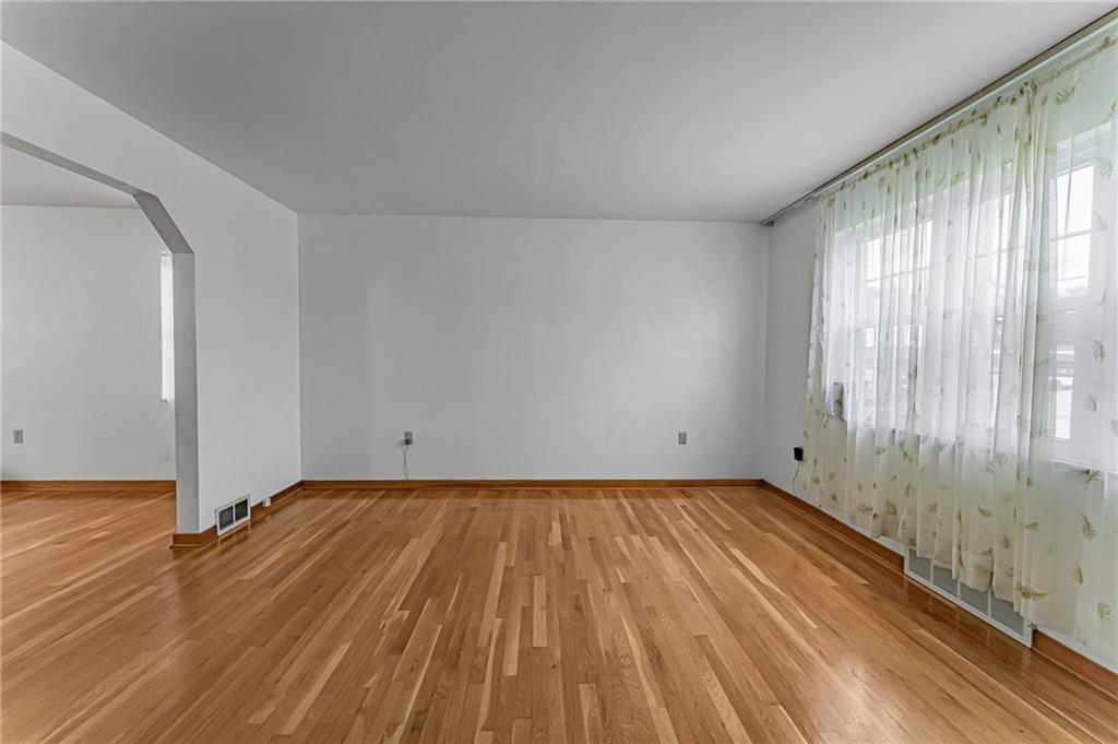 10142 Frankstown Road Pittsburgh, PA 15235 - Photo 3 of 24 Gallery Image 3