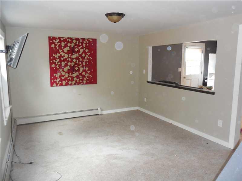 78 Keay Road Berwick, ME 03901 - Photo 5 of 27 Living Room.