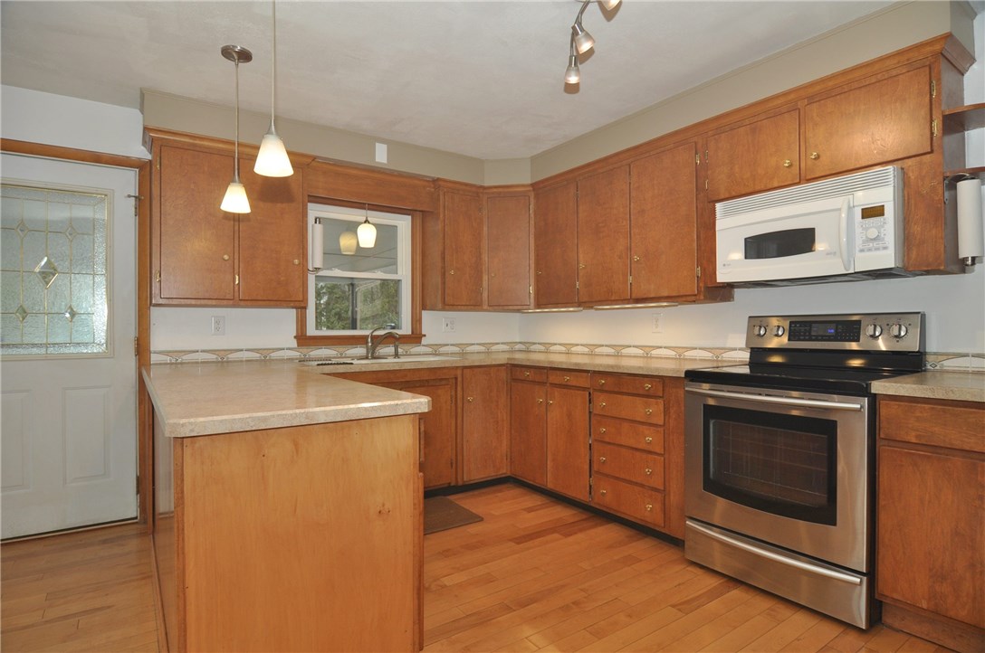1730 Diamond Hill Road Cumberland, RI 02864 - Photo 3 of 32 Gallery Image 3