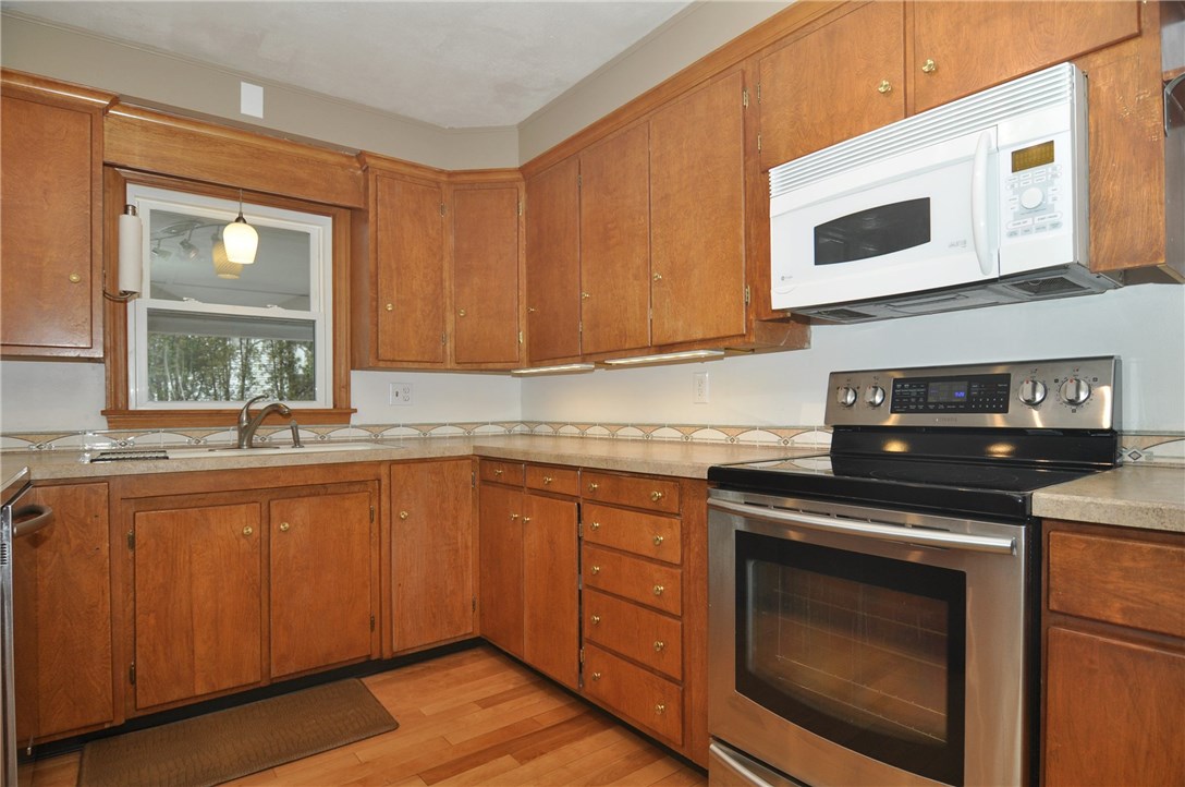 1730 Diamond Hill Road Cumberland, RI 02864 - Photo 4 of 32 Gallery Image 4