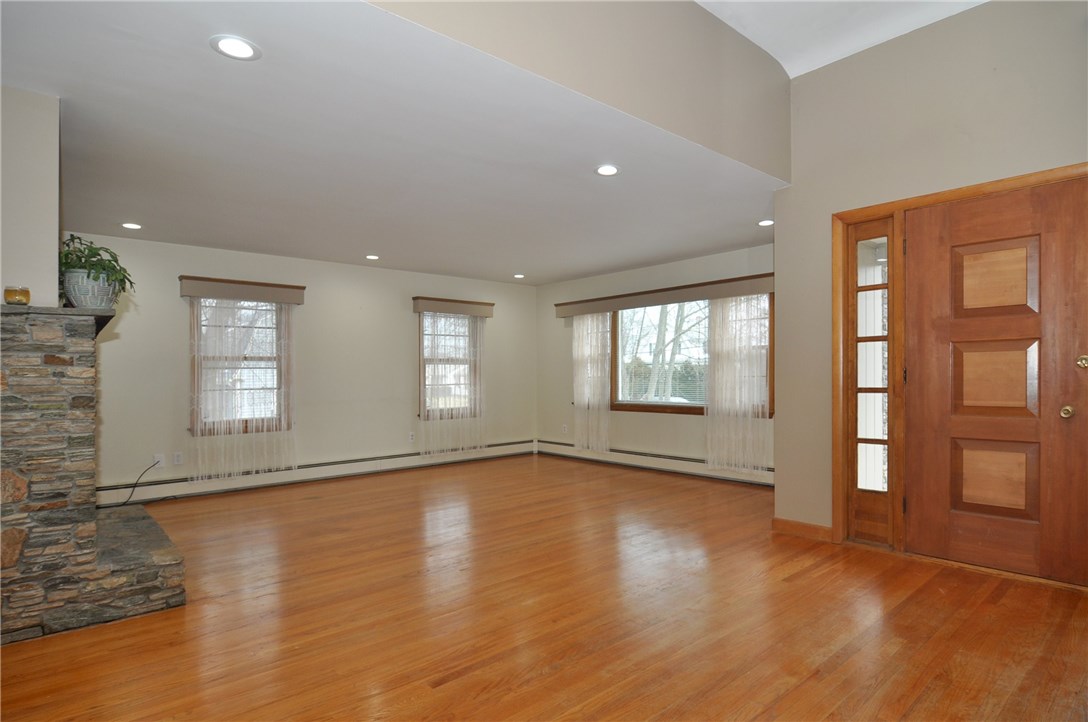 1730 Diamond Hill Road Cumberland, RI 02864 - Photo 6 of 32 Gallery Image 6