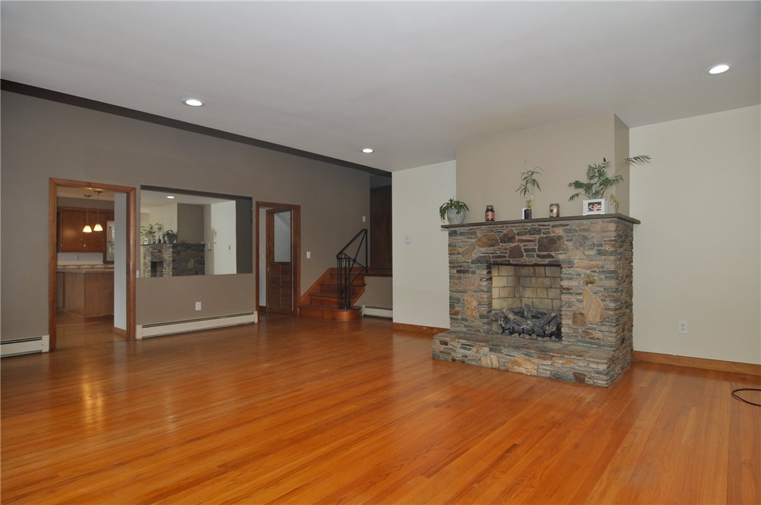 1730 Diamond Hill Road Cumberland, RI 02864 - Photo 8 of 32 Gallery Image 8
