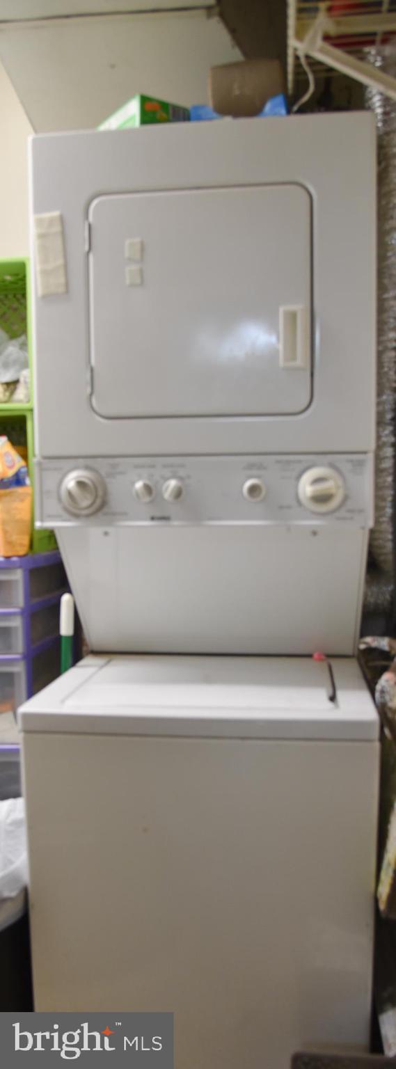 8614 Fort Foote Road Fort Washington, MD 20744 - Photo 20 of 24 Washer/Dryer