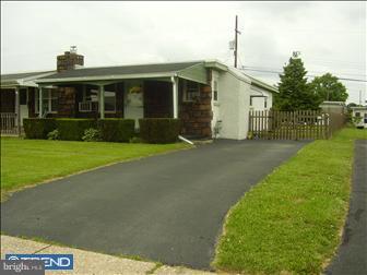 1317 Hillcrest Road Conshohocken, PA 19428 - Photo 2 of 6 Exterior Side