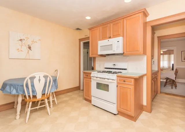 $1,095,000 | 279-281 Ash Street, Waltham, MA 02453